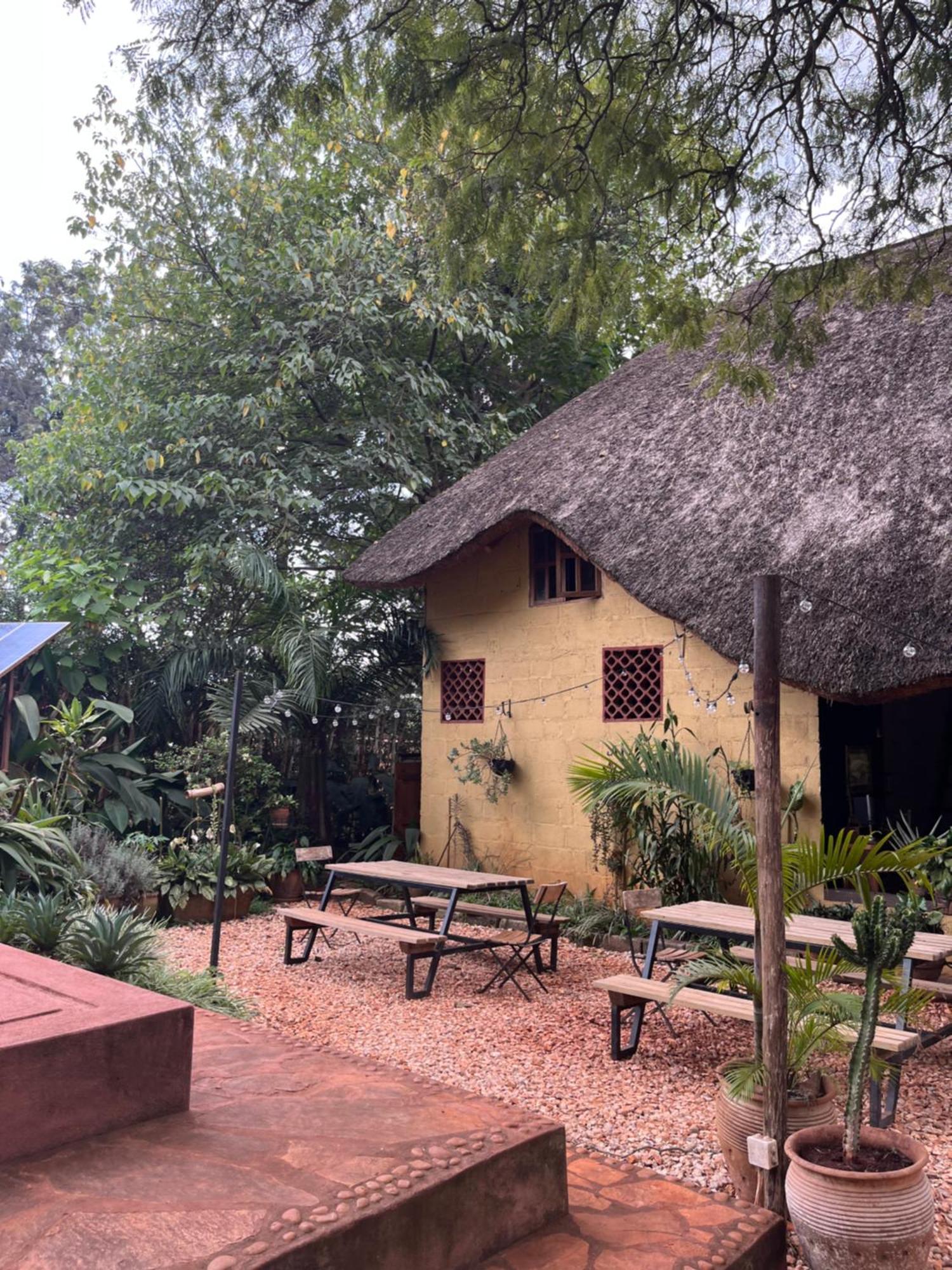 30 Wilson Bed and Breakfast Jinja Exteriör bild